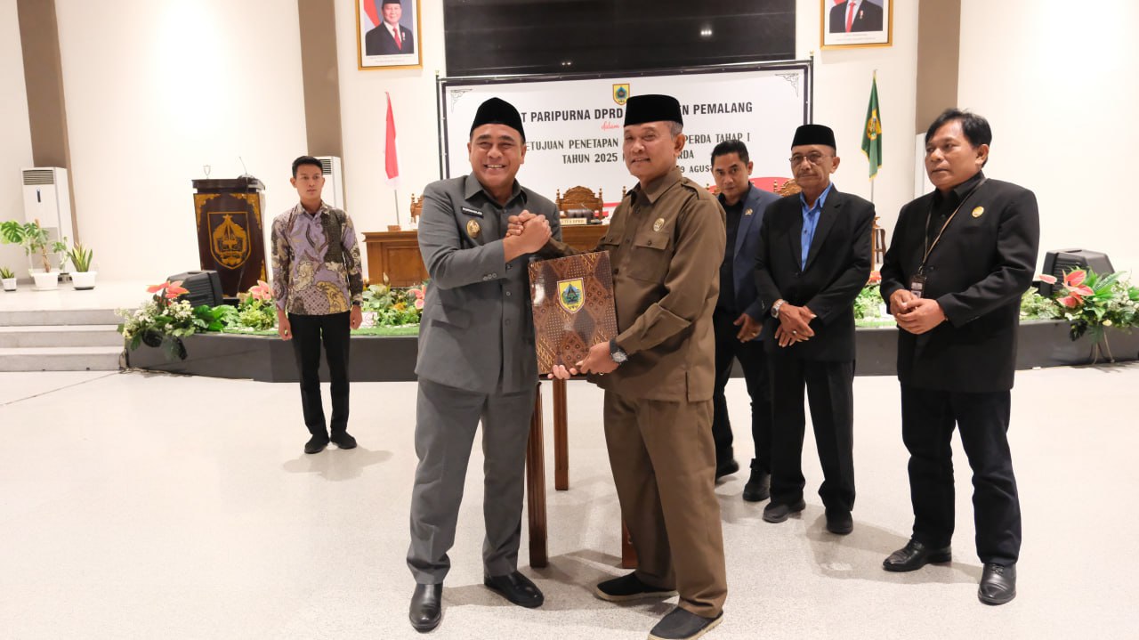 DPRD Kabupaten Pemalang Tetapkan 4 Raperda Tahap I Menjadi Perda