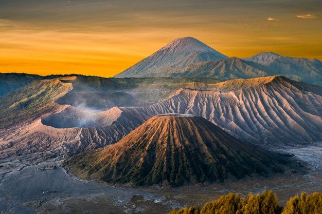 Gunung Bromo: Gunung Suci di Jawa Timur yang Penuh Akan Mitos Menyelimuti