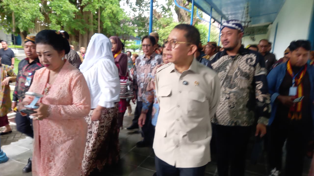 Menbud Fadli Zon Pastikan Revitalisasi Keraton Solo Berlanjut 2026