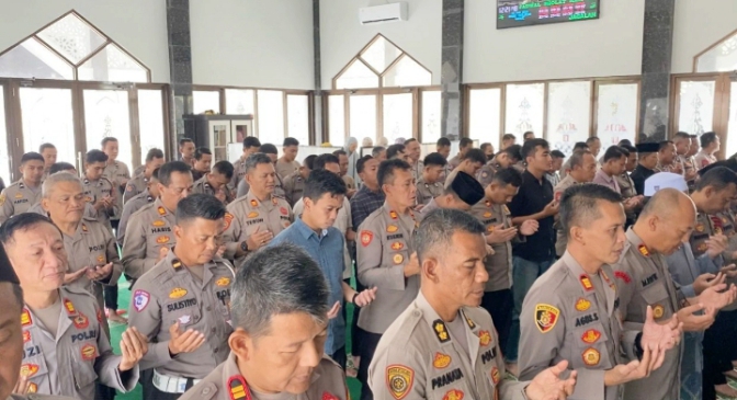 Polres Pemalang Gelar Salat Gaib, Doakan 3 Anggota Polri yang Gugur dalam Tugas