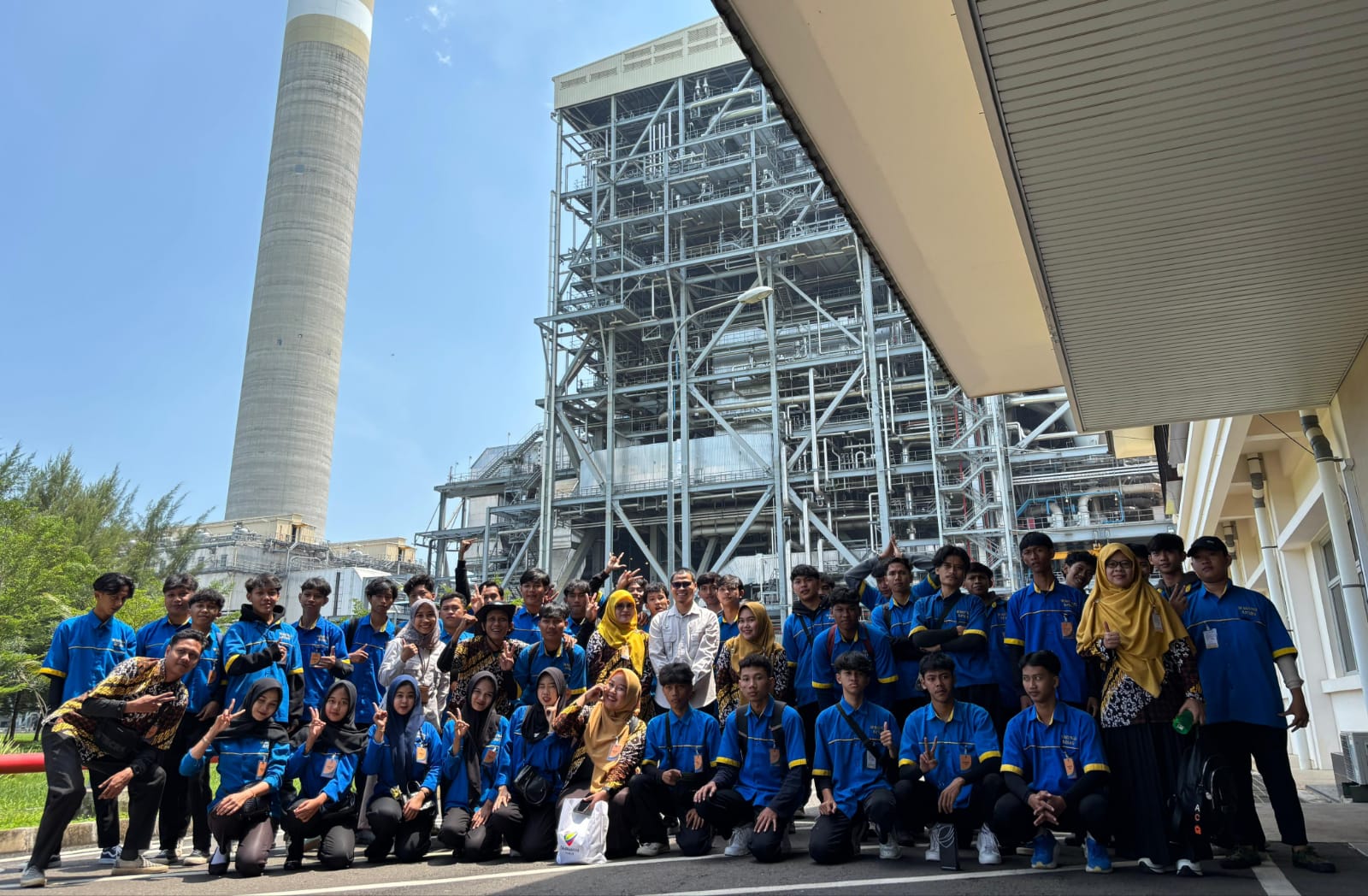 BEST Class, Puluhan Siswa SMA Bakti Praja 2 Diajak Masuk PLTU Batang