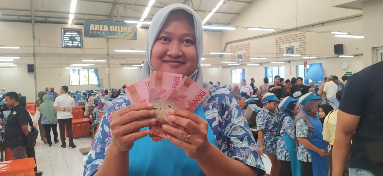  Ribuan Buruh Rokok Kudus Terima BLT Total Miliaran Rupiah