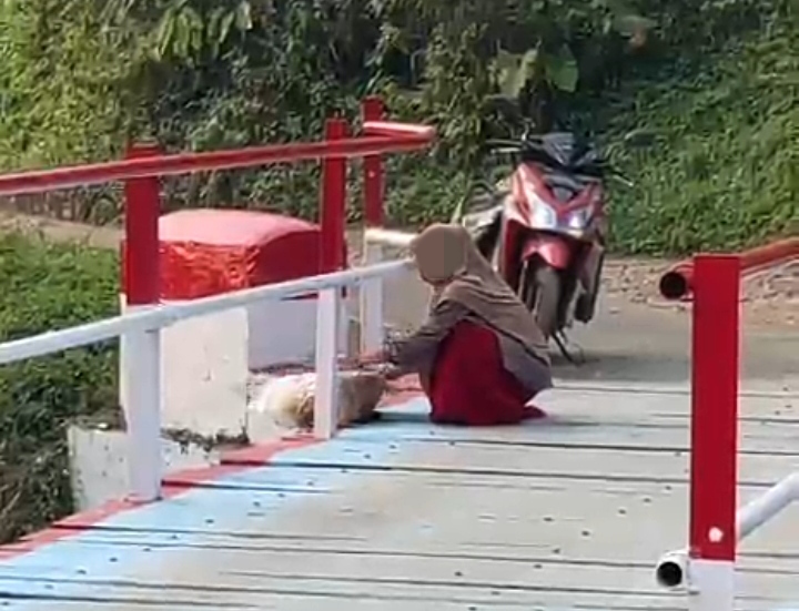 Miris! Sungai di Wisata Pagilaran Batang jadi Tempat Sampah 'Warga'