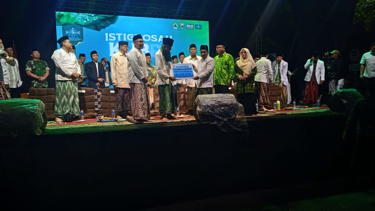 Bupati Batang Luncurkan Jaminan Hari Tua Guru Madin, TPQ, dan RA Rp10,4 Miliar