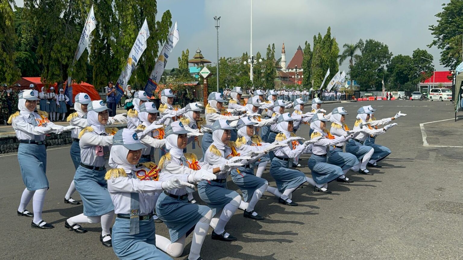 Perlombaan Gerak Jalan Variasi antar Pelajar di Blora Tekankan Harmoni, Kedisiplinan dan Kebersamaan