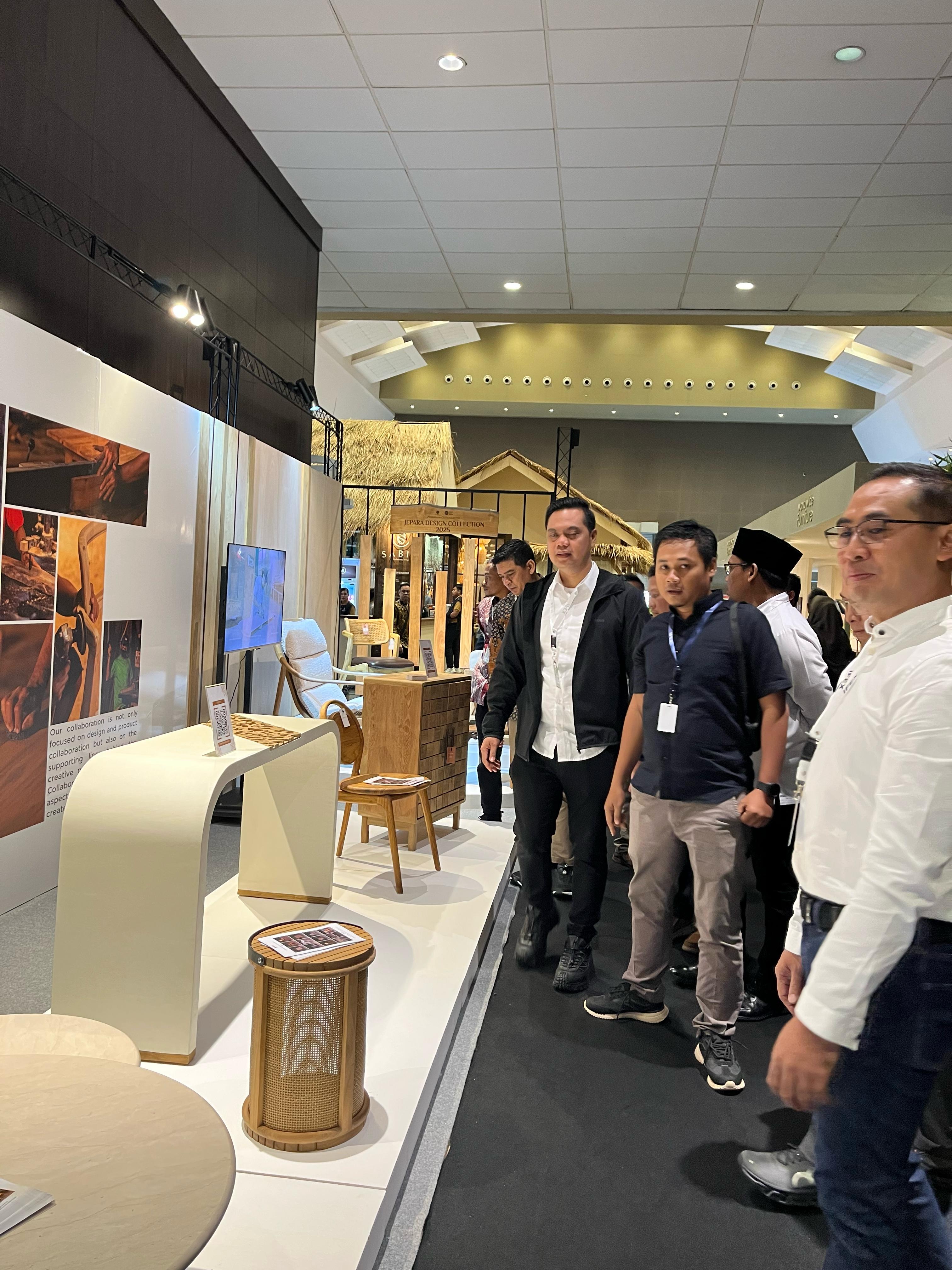 Jaga Kelestarian Seni Ukir Jepara, Witiarso Regenerasi Pengukir Milenial 