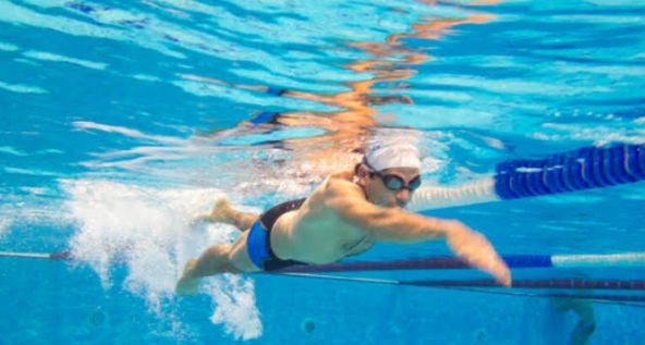 Berenang Dapat Meninggikan Badan, Mitos atau Fakta? Begini Penjelasannya!