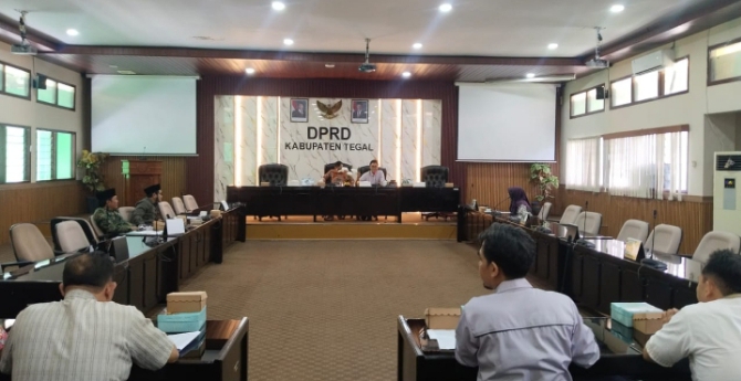 Retribusi Naik, Pedagang Pasar Ngadu ke DPRD Kabupaten Tegal