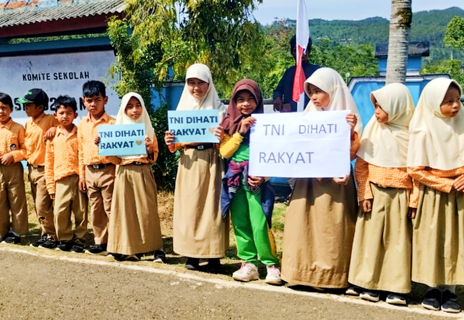 Pelajar SD Dukung Pelaksanaan TMMD Reguler ke-122  Kodim Pemalang 