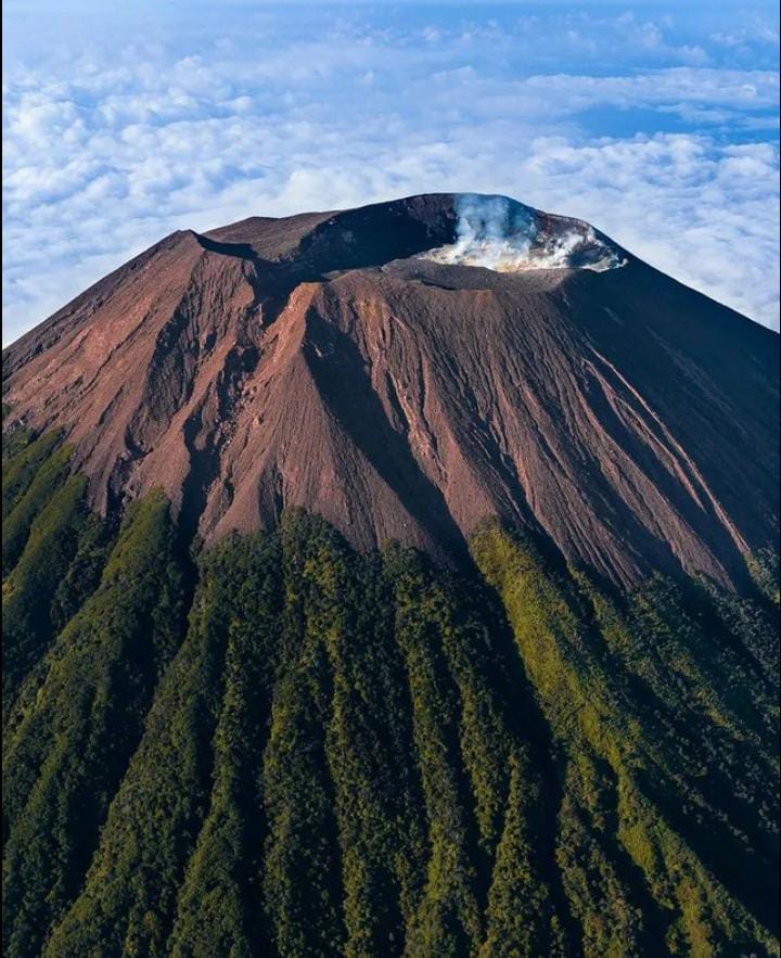 Misteri di Gunung Slamet, Ada Apa Dengan Jalur Bambangan?