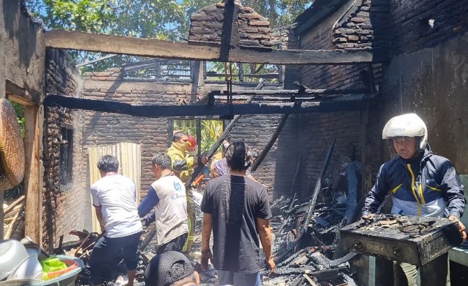 Insiden Kebakaran di Cibuyur Pemalang Damkar dan Warga Langsung Sigap