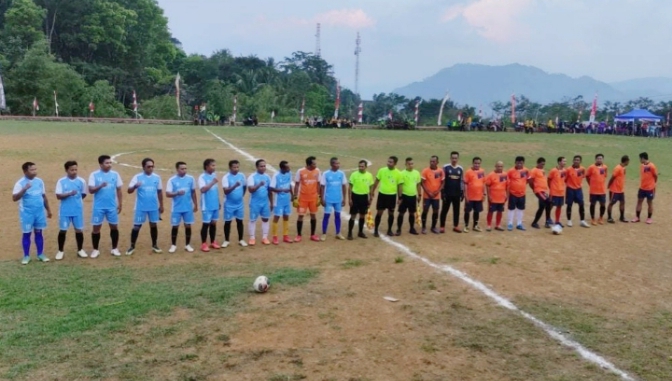 Sepakbola Antara Pemkab Pemalang vs Paguyuban Kepala Desa 