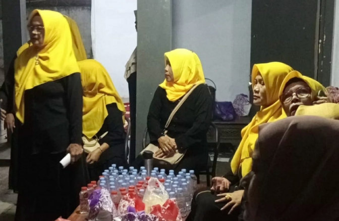 Komunitas Sepeda Ontel di Kabupaten Pemalang Beri Santunan ‎