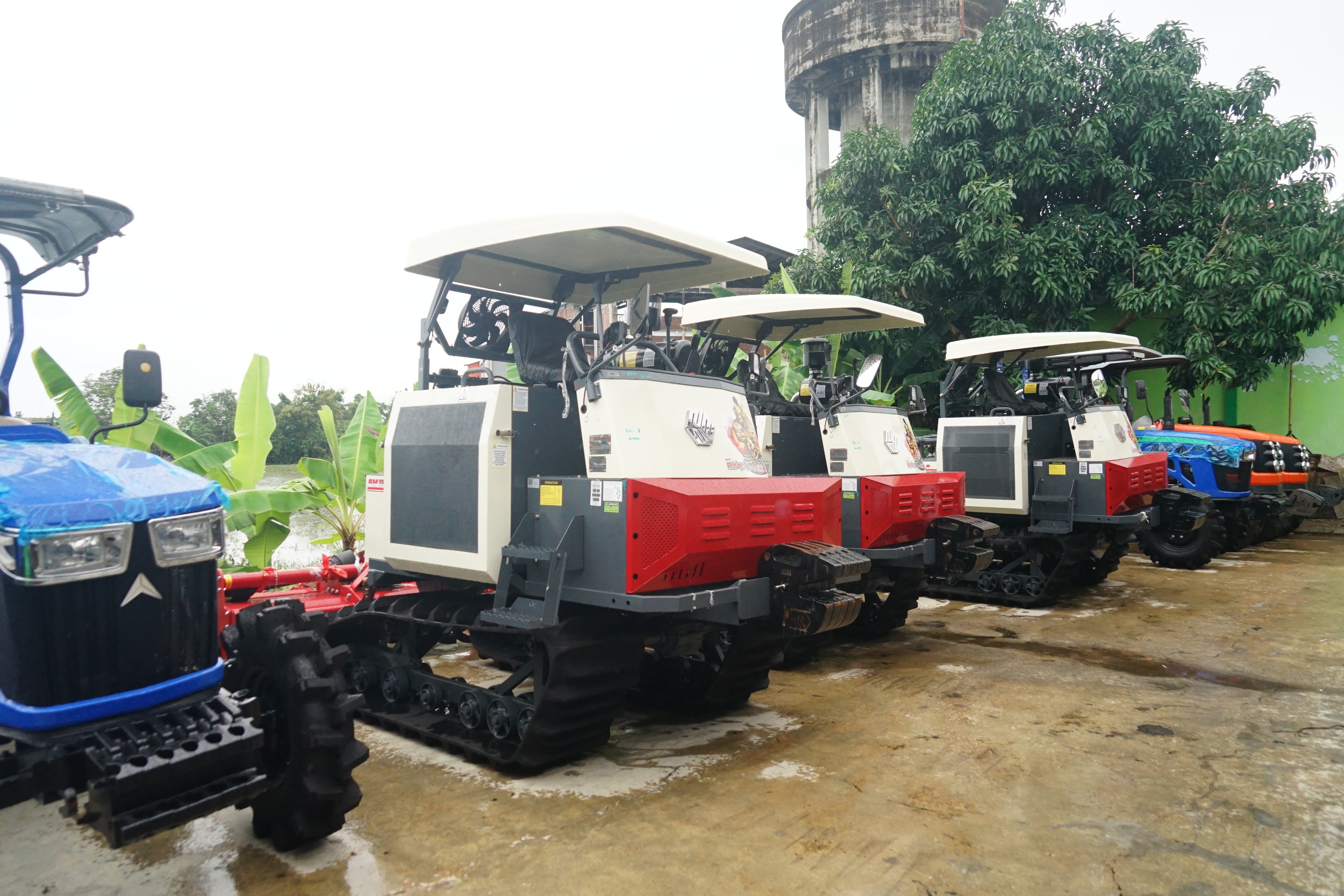 Kelompok Tani di Pati Terima Hibah Alsintan dari Kementan, Target Panen 10 Ton Per Hektare