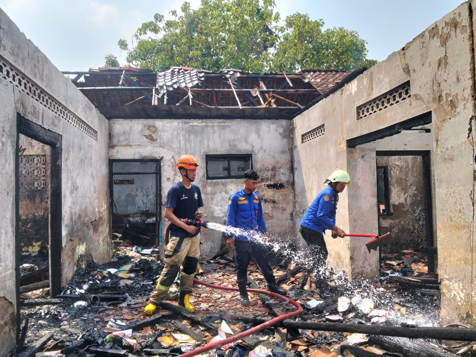 Rumah Warga Banyurip Pekalongan Ludes Terbakar, Diduga Akibat Charger HP