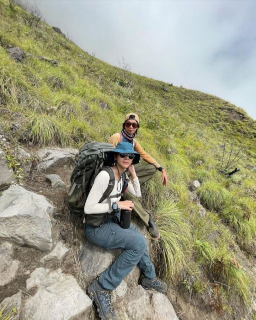 Tampil Simple Elegant, Ini Beberapa Fashion Naik Gunung Ala Adinda Thomas