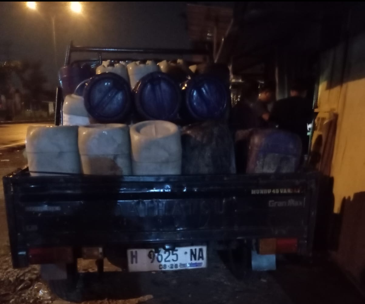 Warung Penimbun BBM Solar Bersubsidi di Winong JLS Digerebek Resmob Salatiga