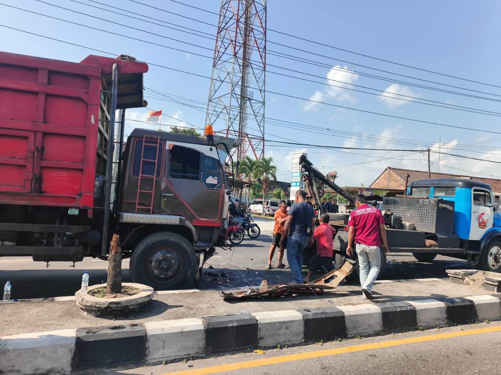 Kecelakaan Beruntun di Traffic Light Blabak Magelang: Libatkan 6 Kendaraan Diduga karena Rem Blong 