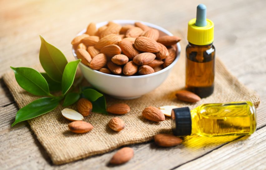 Menghilangkan Kerutan di Wajah dengan Menggunakan Minyak Almond, Solusi Alami Perawatan Wajah