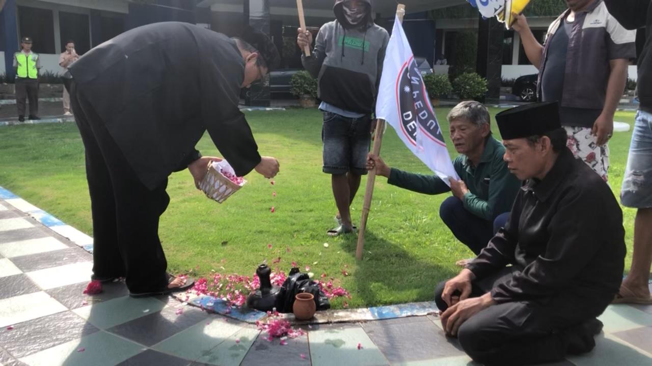 Gerakan Peduli Demak Gelar Mimbar Bebas di Kantor PU