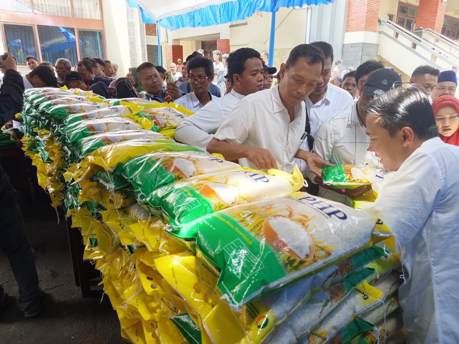 Pemerintah Indonesia Tegaskan Tak Ada Impor Beras, Menko Zulhas: Gak Ada, Nol! 