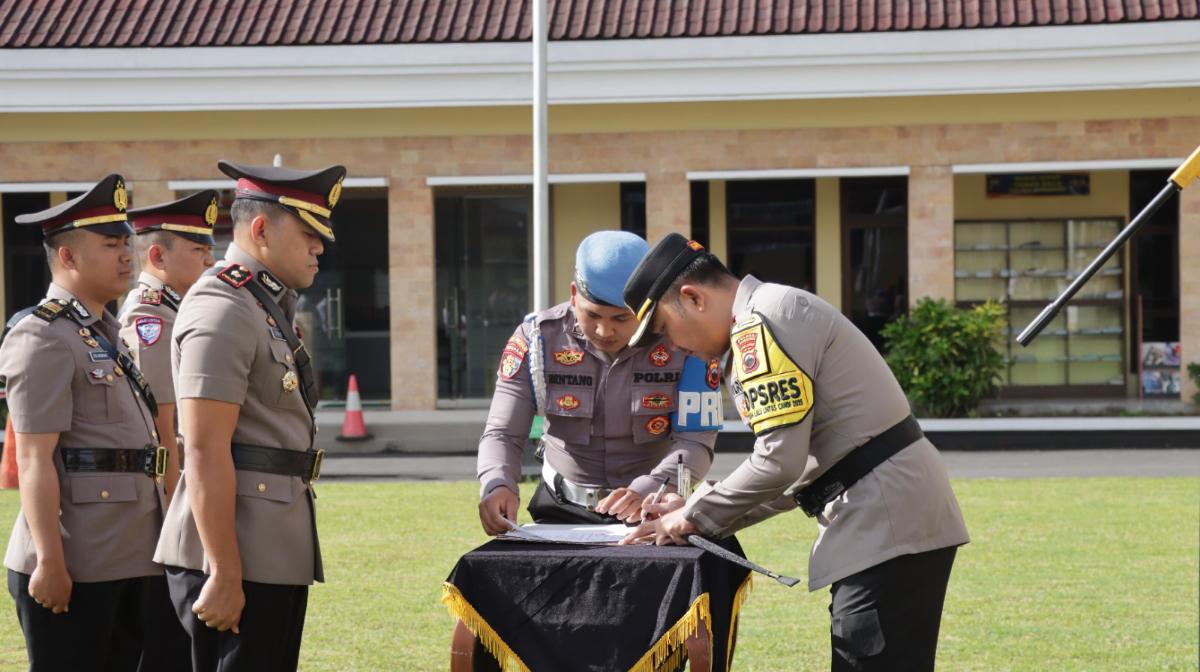 Polres Wonosobo Gelar Upacara Serah Terima Jabatan Wakapolres dan Kasat Lantas Baru