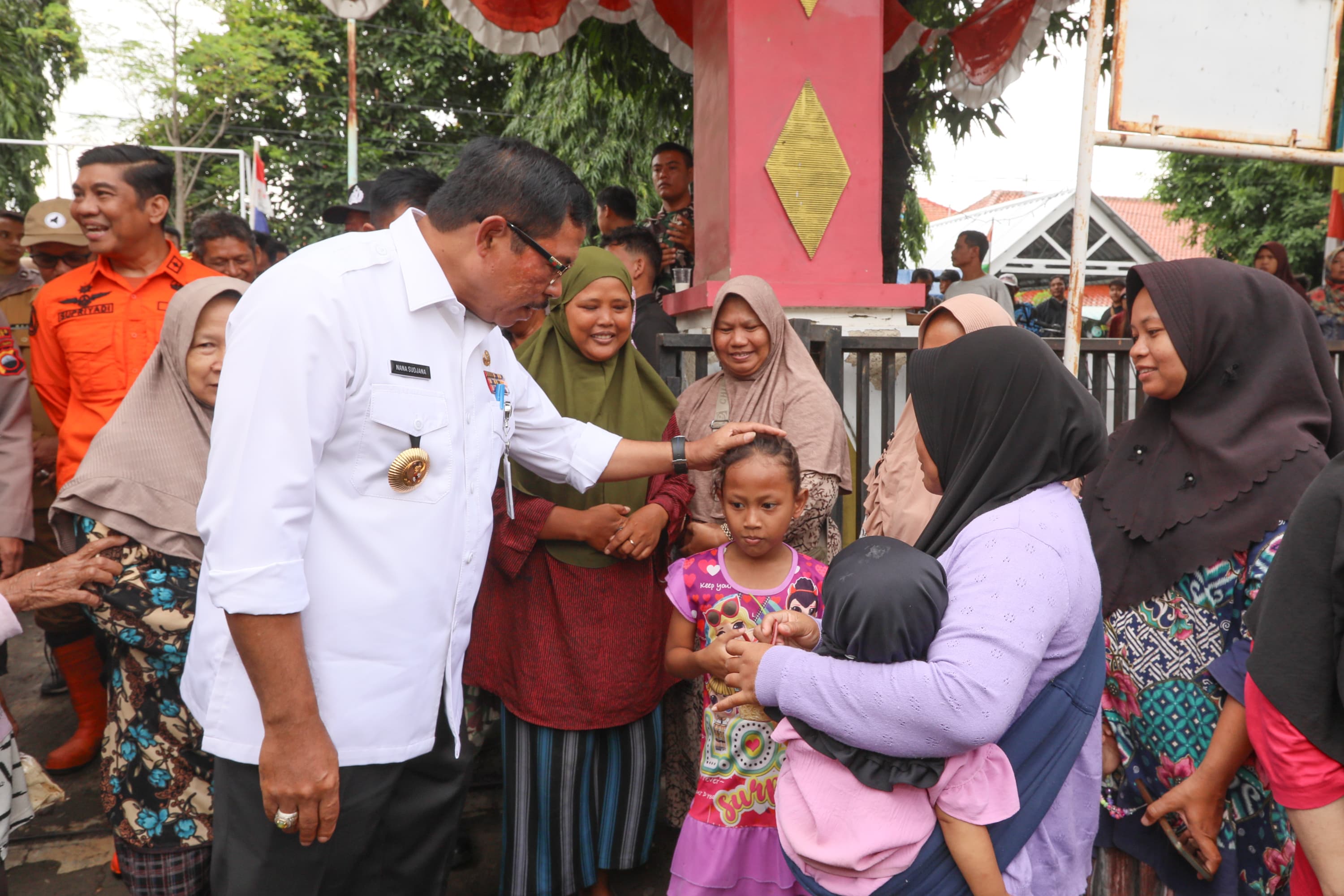 Banjir Brebes, Pemprov Jateng Salurkan Logistik Kebencanaan Rp478 Juta