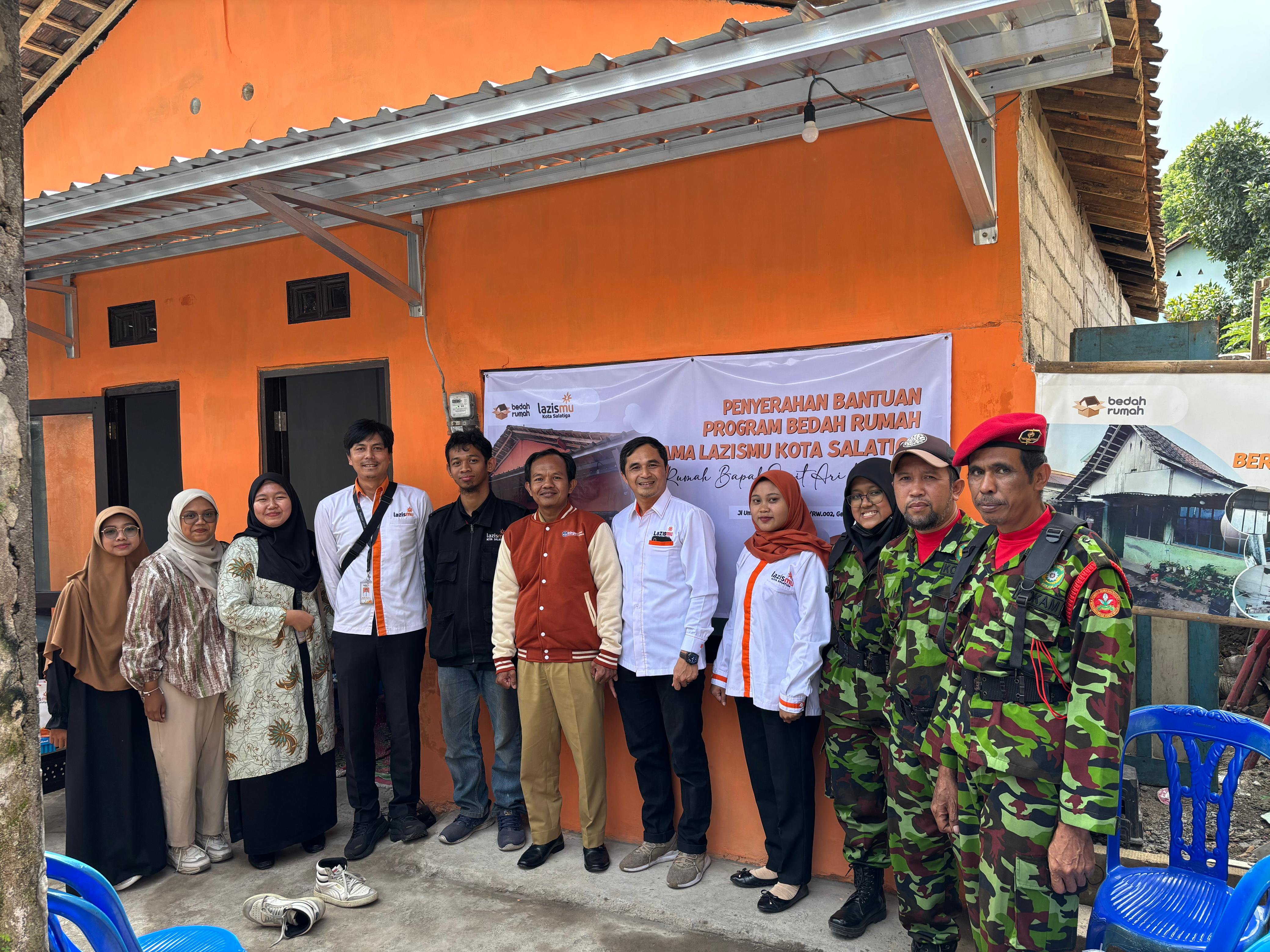 Kado Milad Muhamadiyah ke-112, LazisMu Salatiga Resmikan Bedah Rumah