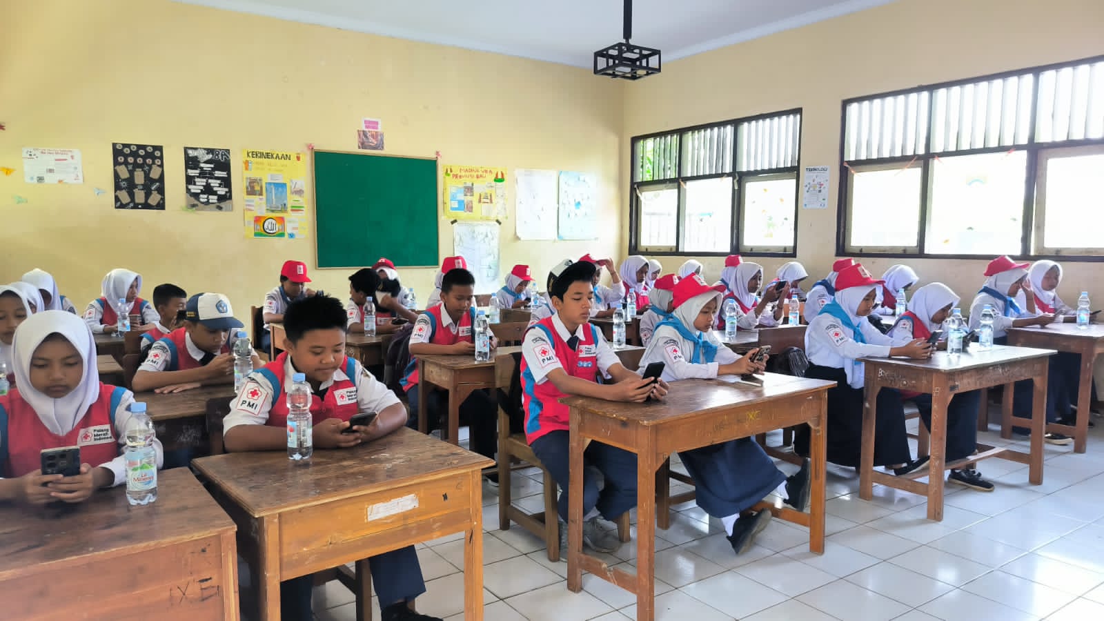 1.350 Peserta Ikuti Kecakapan PMR Madya dan Wira 2025