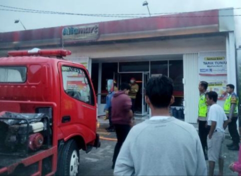 Toko Ritel Modern Di Grobogan Terbakar, Kerugian Capai Rp 822,2 Juta