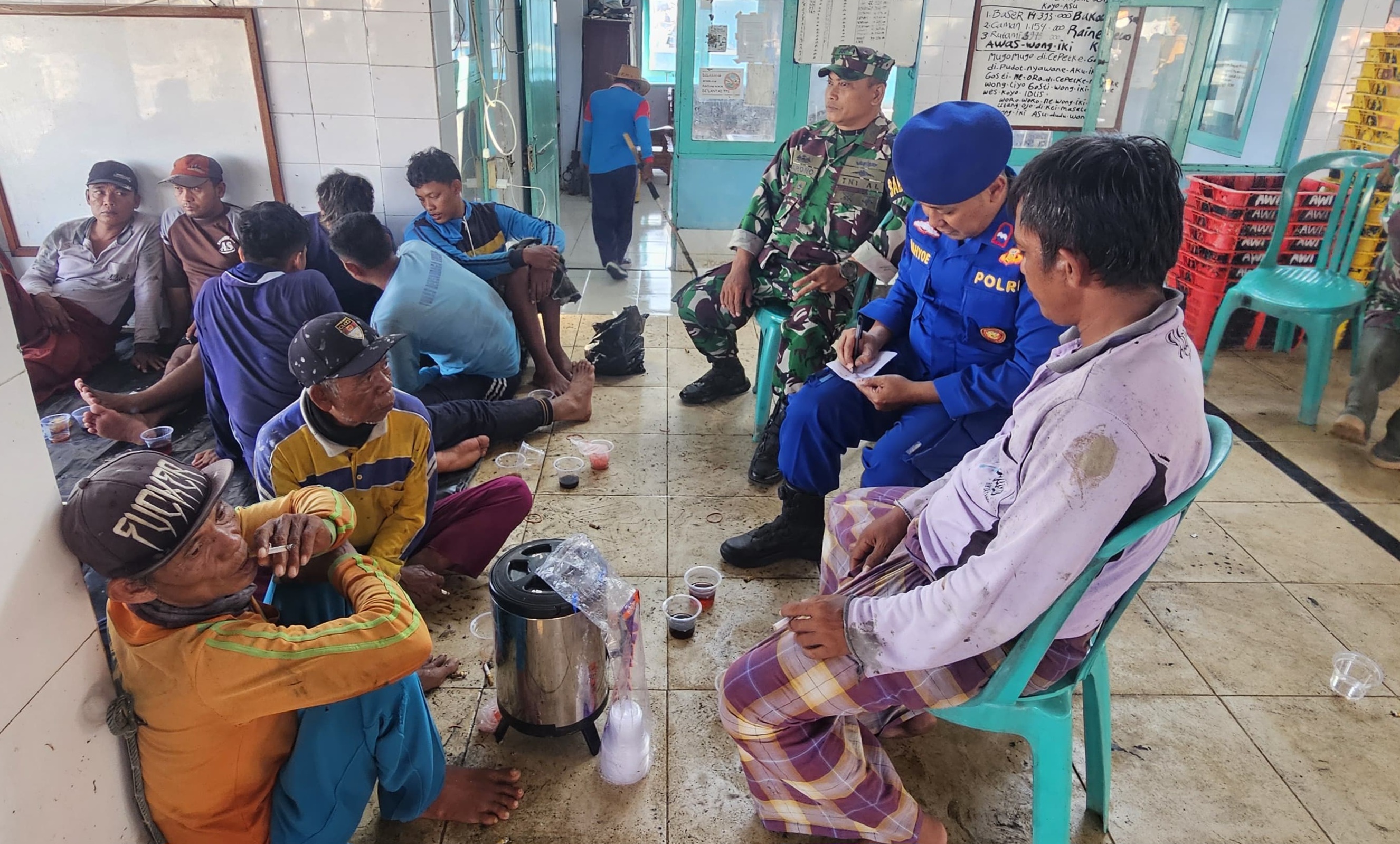 Kapal Nelayan Tenggelam di Perairan Batang, 15 ABK Selamat Setelah Terapung 1,5 Jam