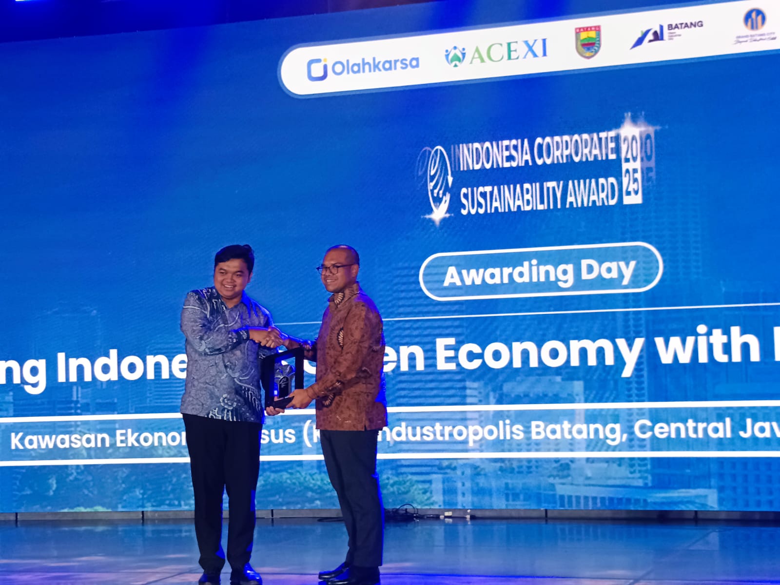 Raih ICS Award 2025, Bupati Batang Faiz Pastikan Payung Hukum untuk Industri Hijau Berkelanjutan