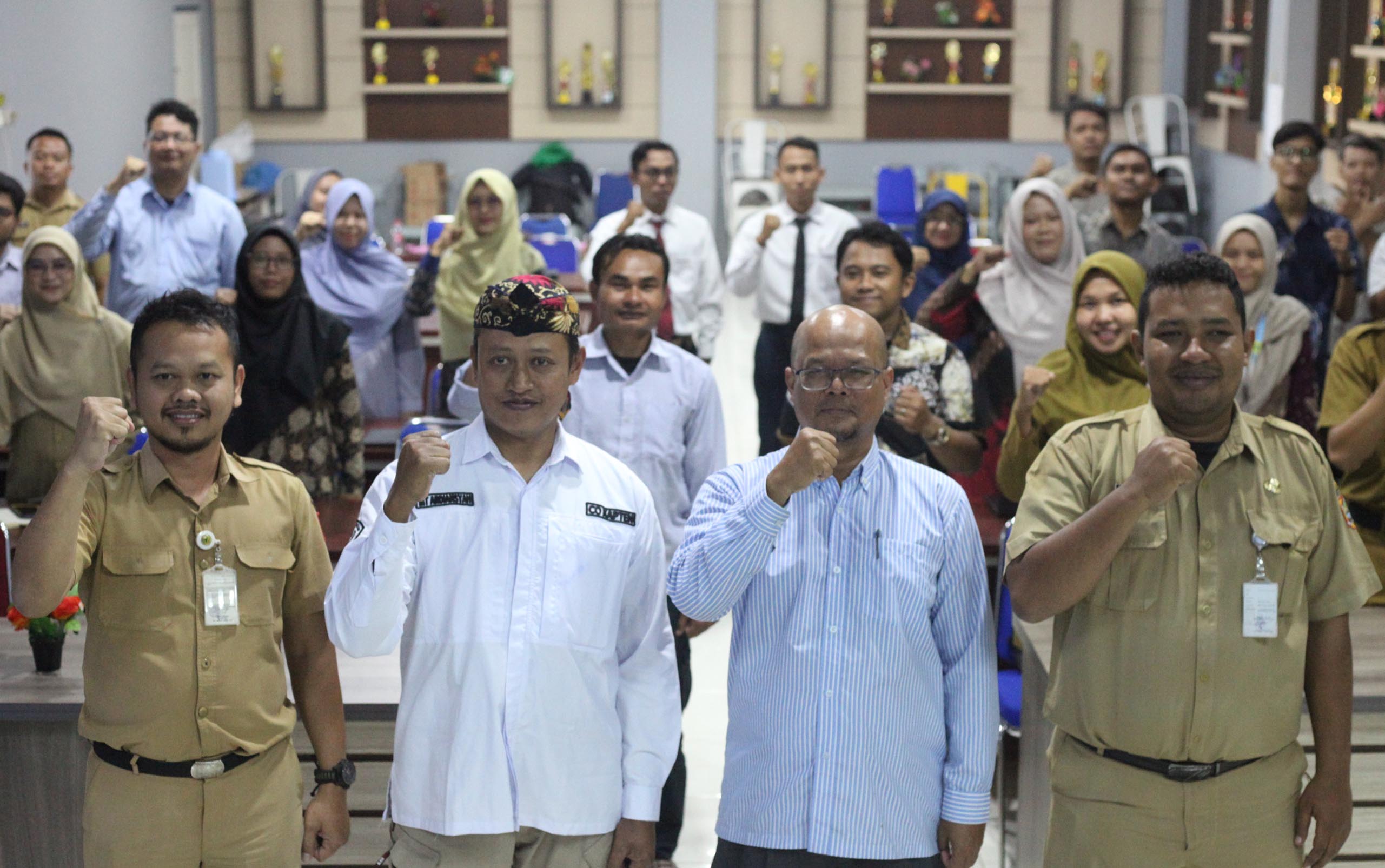 31 Guru Swasta Ikuti Bimtek AI di SMK Mutu Kota Tegal ‎