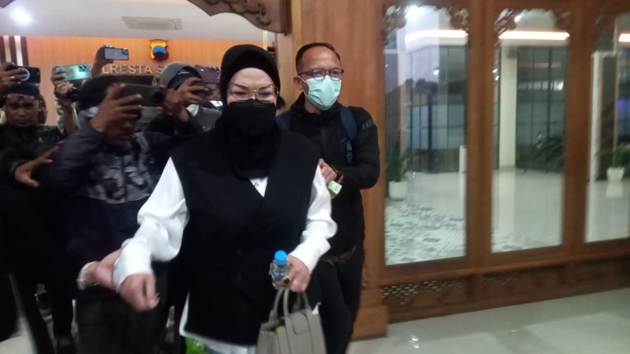 Diduga Terjaring OTT KPK, Bupati Sukoharjo dan Tiga Orang Dibawa ke Jakarta