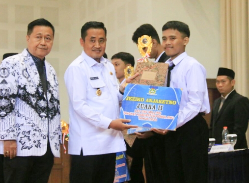 Siswa SMK PGRI 1 Taman Kabupaten Pemalang Lulus 100 Persen 