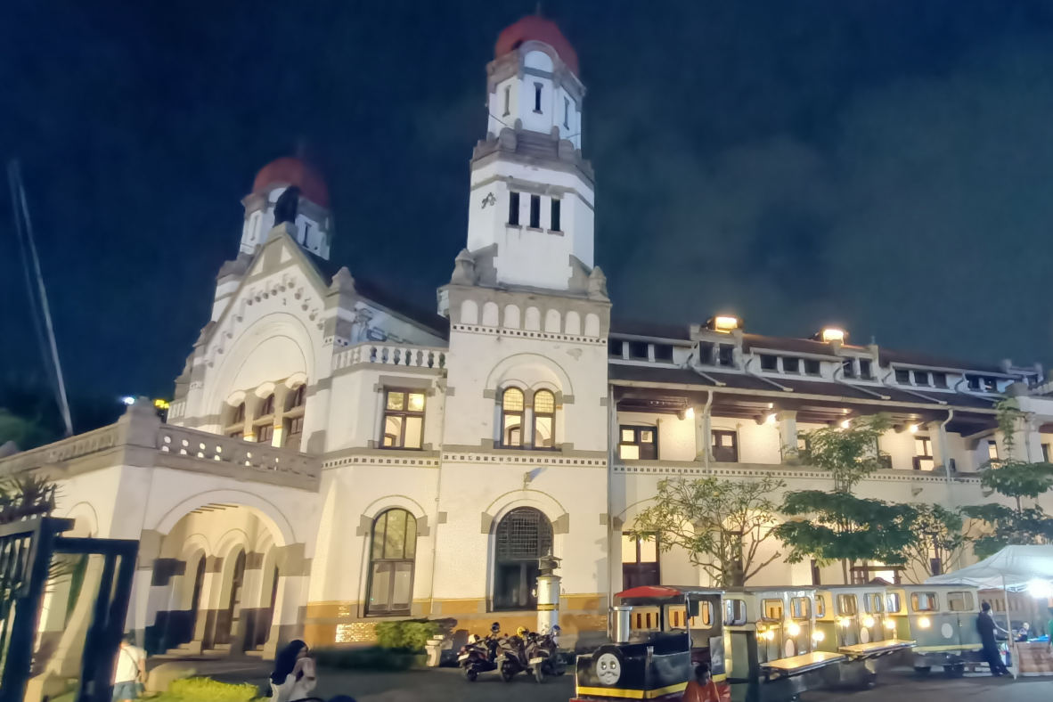 Wisatawan Asal Kalimantan Diduga Lompat dari Lantai Dua Lawang Sewu