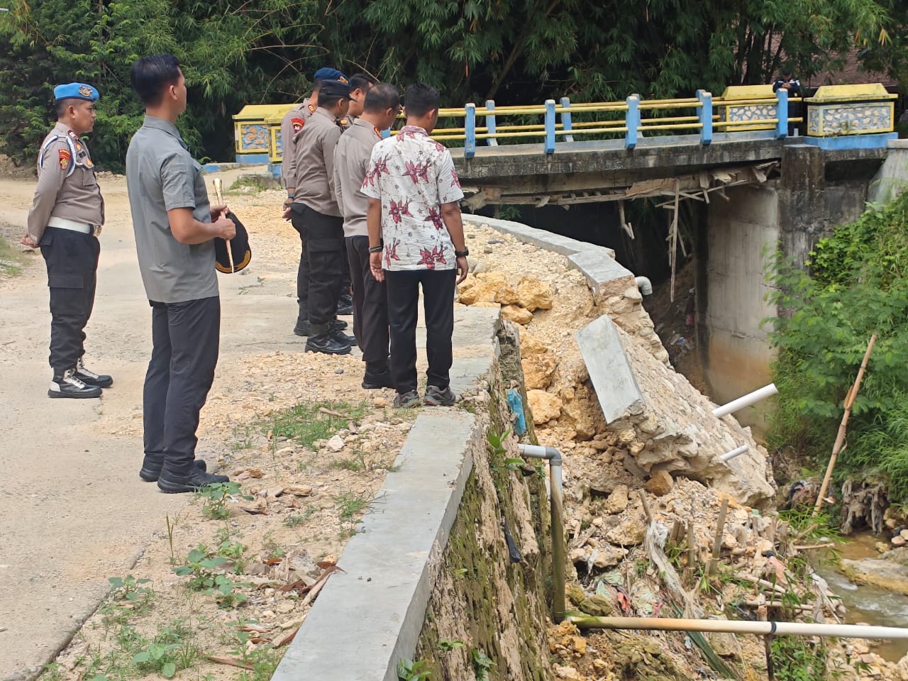 Rawan Longsor dan Banjir Bandang, Kapolresta Pati Pantau Zona Bahaya di Sukolilo