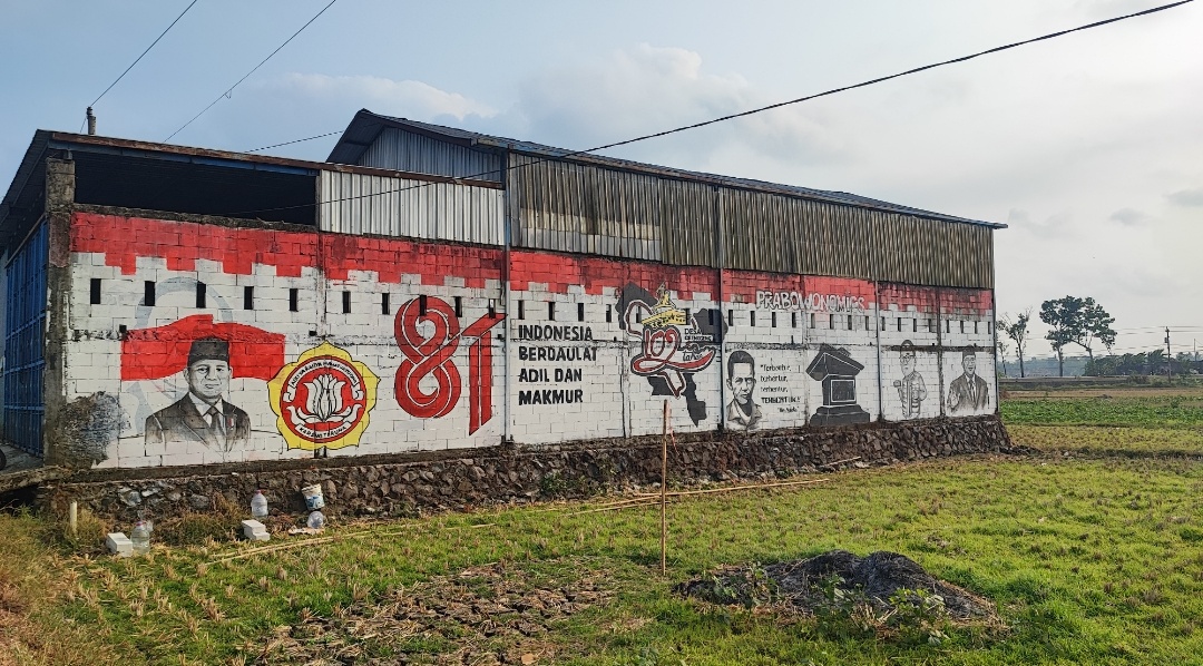 Mural Karang Taruna Grenggeng, Kritik Anak Muda Lewat Gambar dan Sejarah