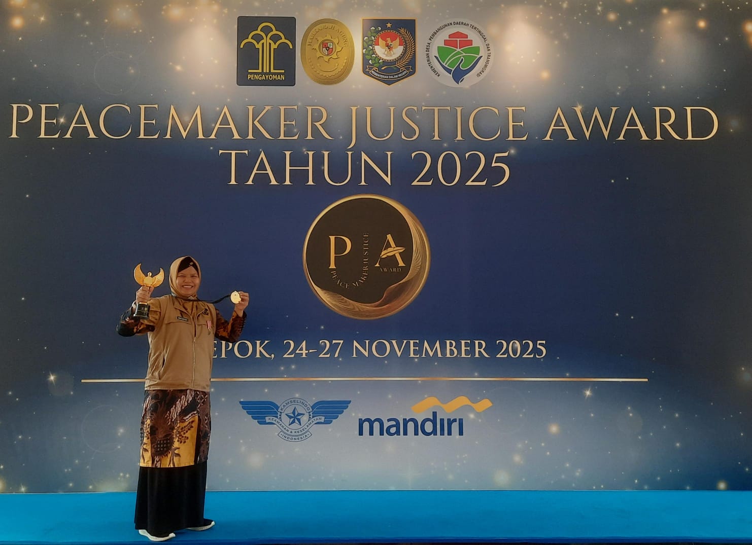 Dian Widhinafisa, ASN Salatiga Raih Peacemaker Justice Award 2025  Kemenkumham RI