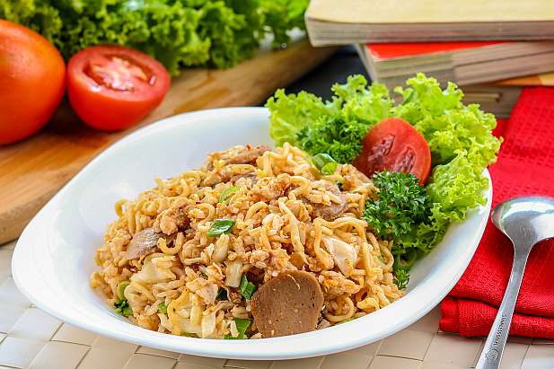 Jangan Ngaku Pecinta Nasi Goreng Kalo Belum Tahu Jenisnya: Inilah 7 Jenis Nasi Goreng Beserta Daerah Asalnya!