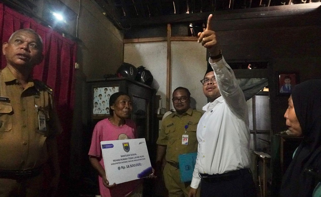 Saat Bupati Batang Kaget Temukan Rumah Warga Hanya 2x2 Meter