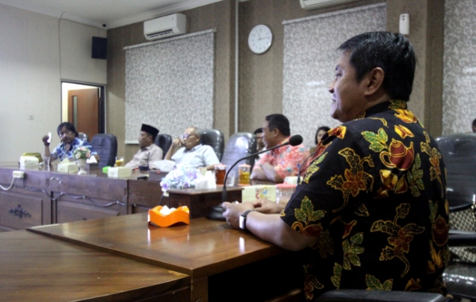 Ketua DPRD Kota Tegal Minta Kegiatan Specific Grant Selesai Tepat Waktu