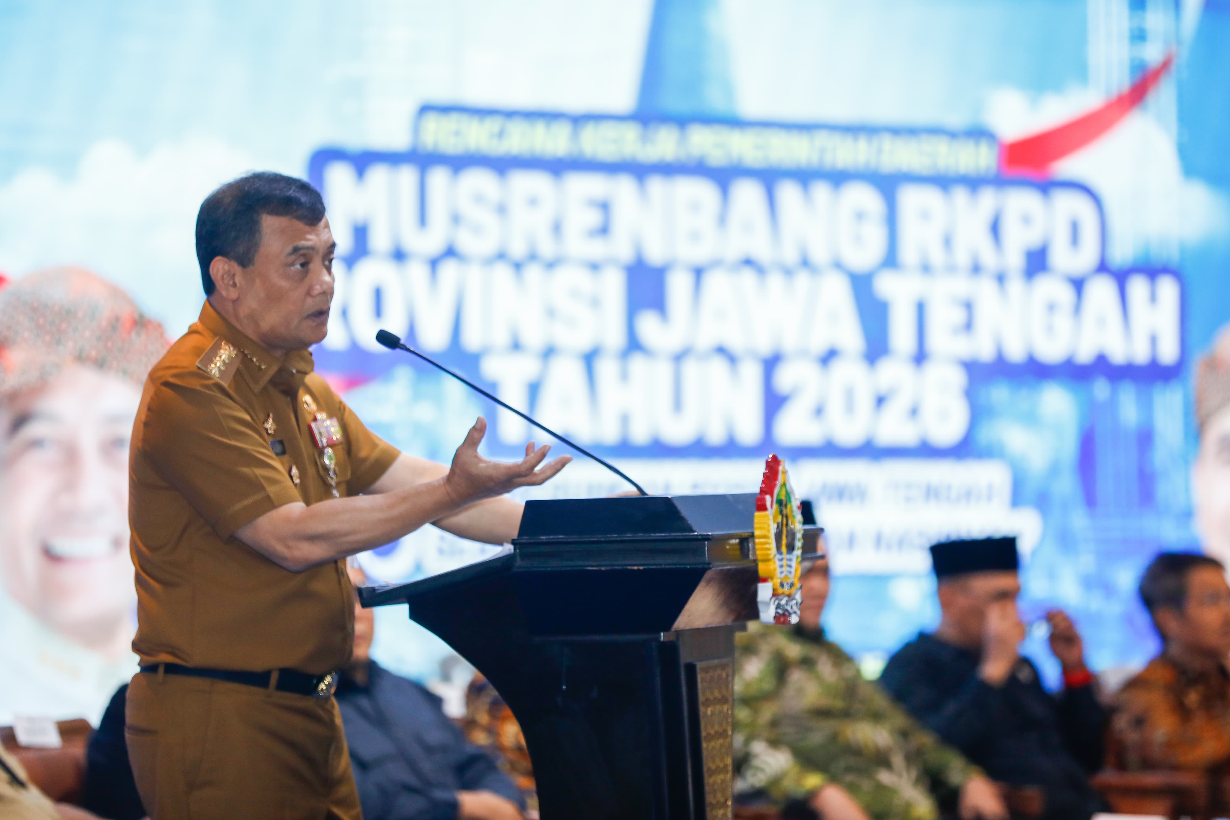 Gubernur Ahmad Luthfi Tergatkan Produksi Padi di Jateng Capai 9 Juta Ton pada 2026