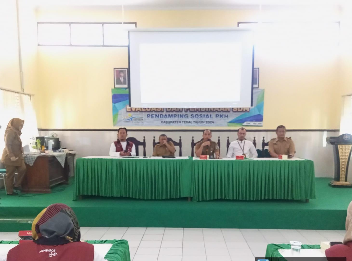 Dinas Sosial Kabupaten Tegal Evaluasi Pembinaan SDM Pendamping Sosial PKH 