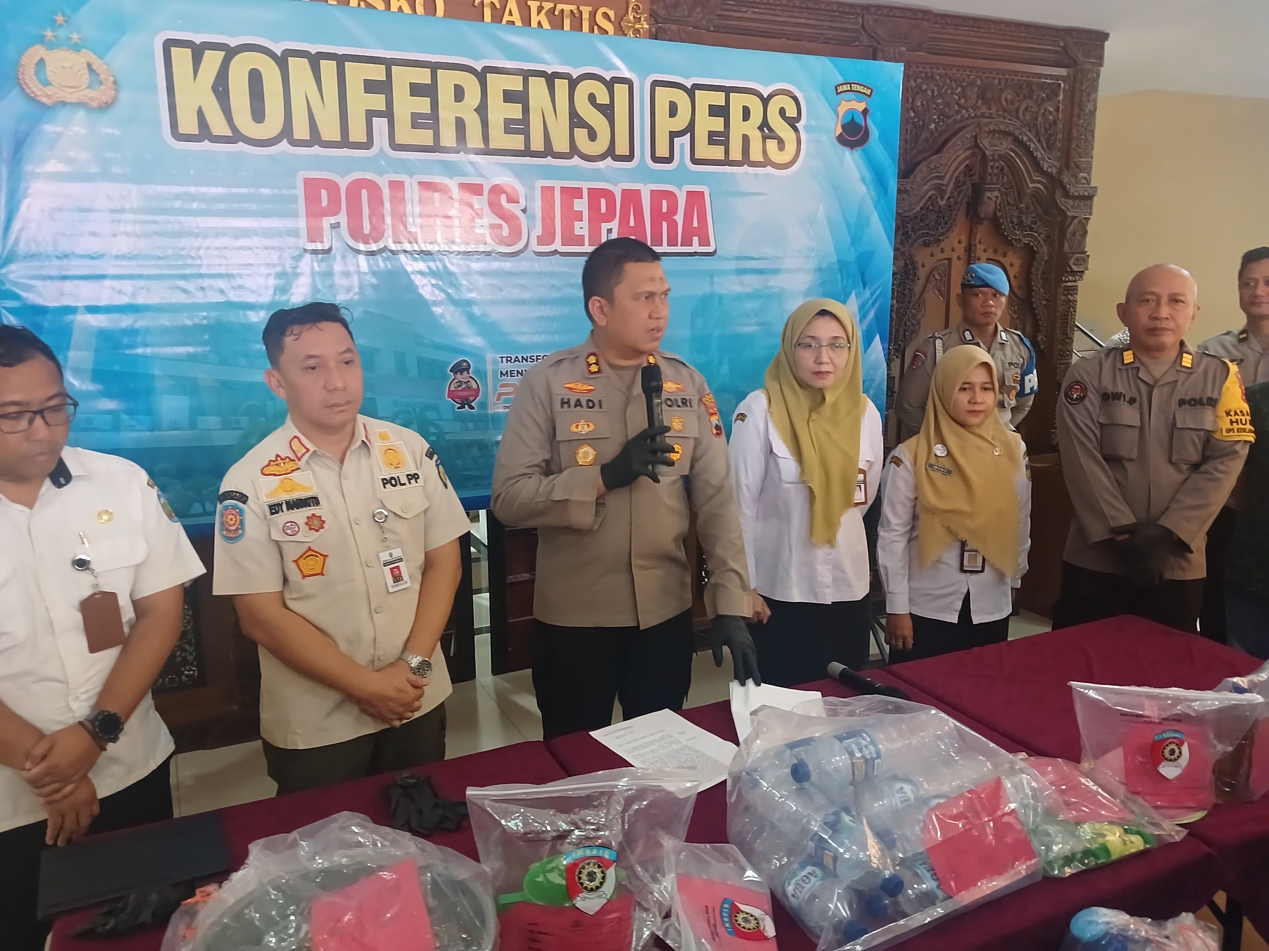 Tiga Peracik Miras Oplosan Jadi Tersangka, Enam Korban Tewas dan Dua Dirawat di Rumah Sakit Jepara