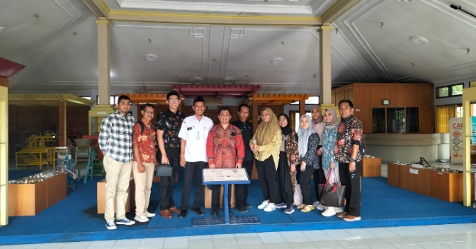 Kementerian PPN Bappenas Kunjungi LIK Takaru Kabupaten Tegal