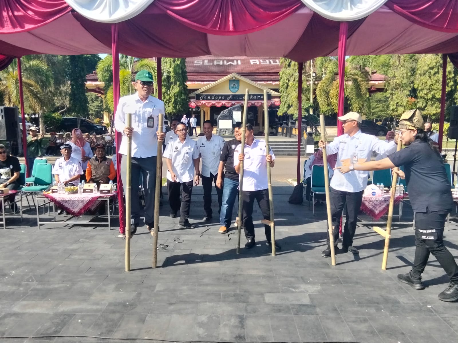 Ratusan Pelajar Kabupaten Tegal Ikuti Festival Permainan Tradisional  ‎