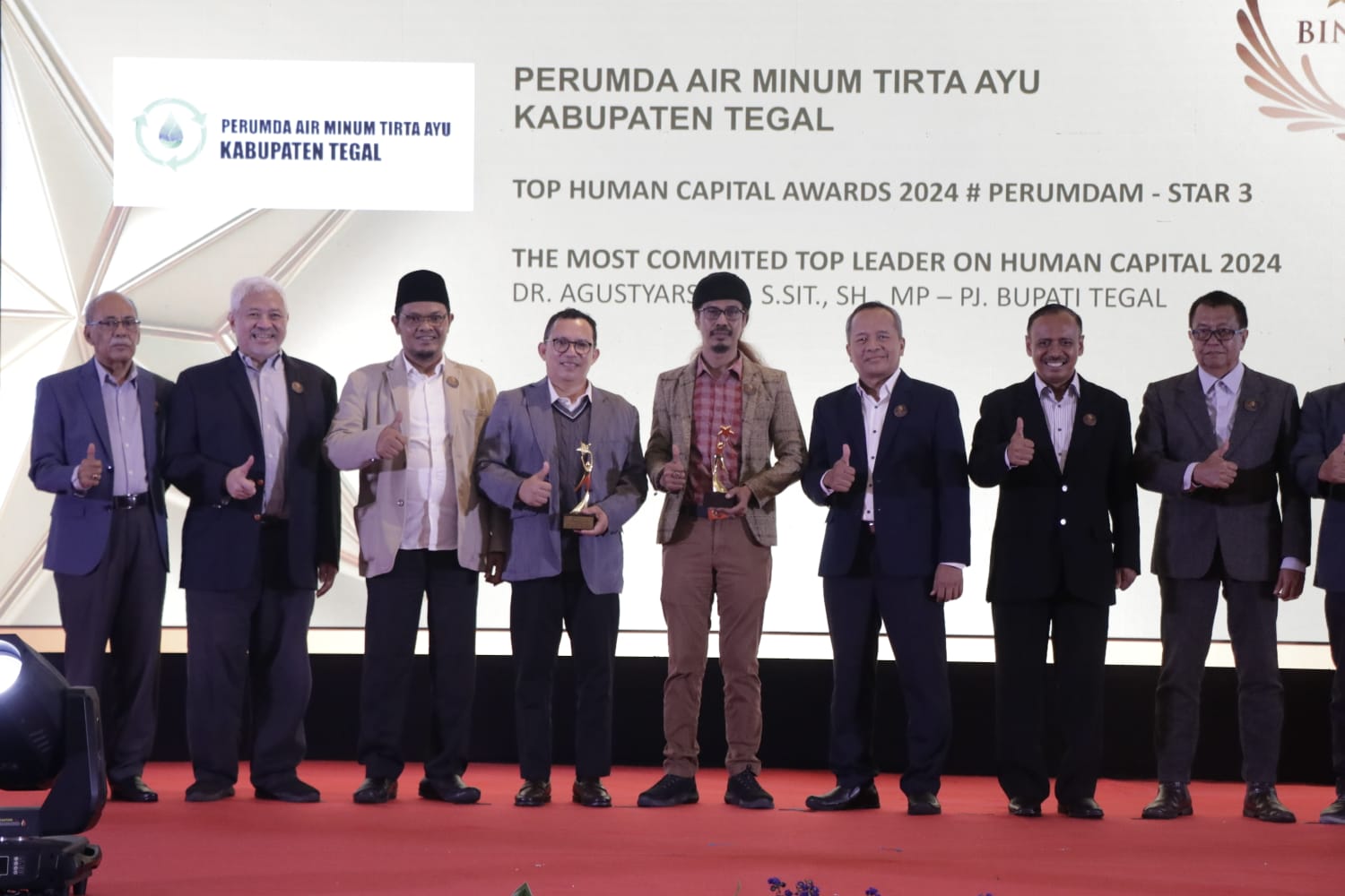 Perumda Air Minum Tirta Ayu  Raih Human Capital Award 2024