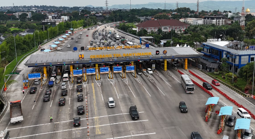 Libur Tahun Baru Imlek 2026, Volume Lalu lintas di GT Banyumanik Naik 25,52%  