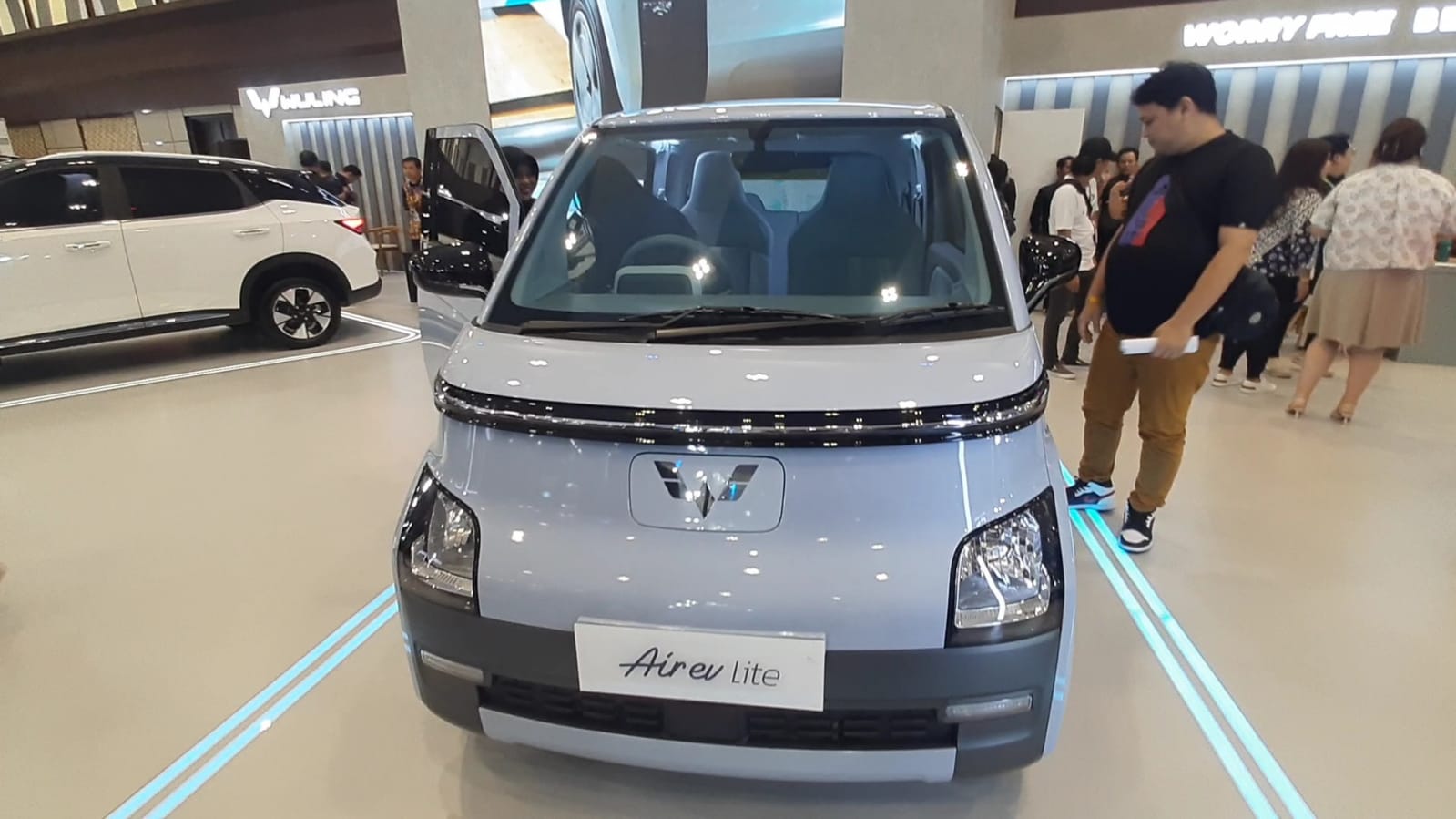 Wuling Motors Munculkan Varian Terbaru Air EV Lite Long Range di GIIAS Semarang 2024